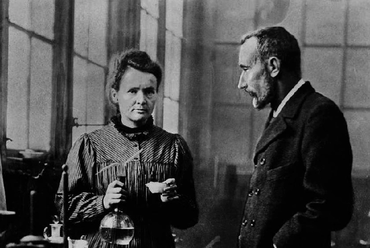 Mária Curie: Priekopníčka rádioaktivity, ktorá navždy zmenila vedu