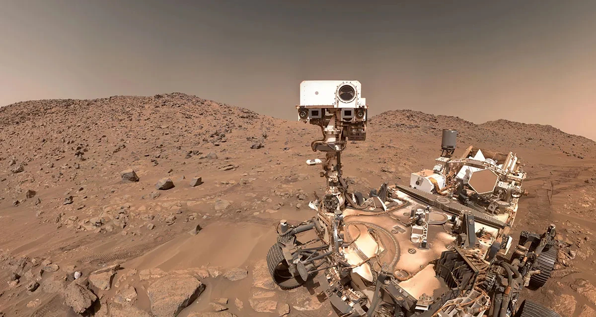 Mars bez vodiča: Rover Perseverance prešiel Mars vďaka umelej inteligencii